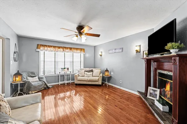 $389,900 | 510 Winston Drive, St. Joseph, IL 61873