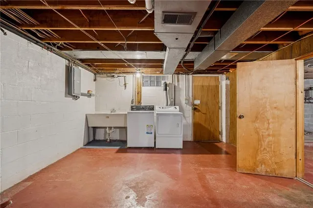 $257,900 | 10 Driving Street, Latrobe, PA 15650