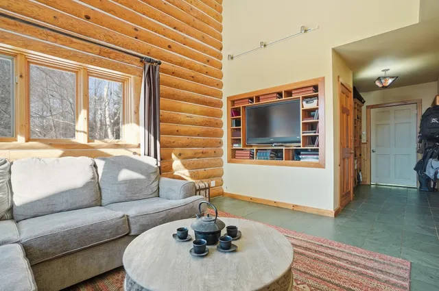 $1,825,000 | 421 Stagecoach Road, Fayston, VT 05673