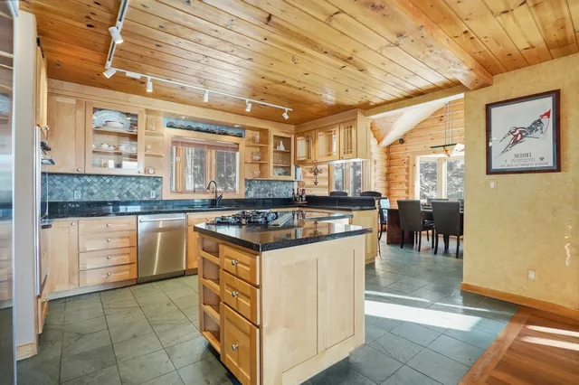 $1,825,000 | 421 Stagecoach Road, Fayston, VT 05673
