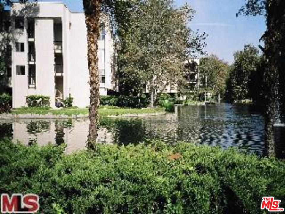 1101 Raintree Circle, Unit 101 Culver City, CA 90230 - Photo 16 of 21