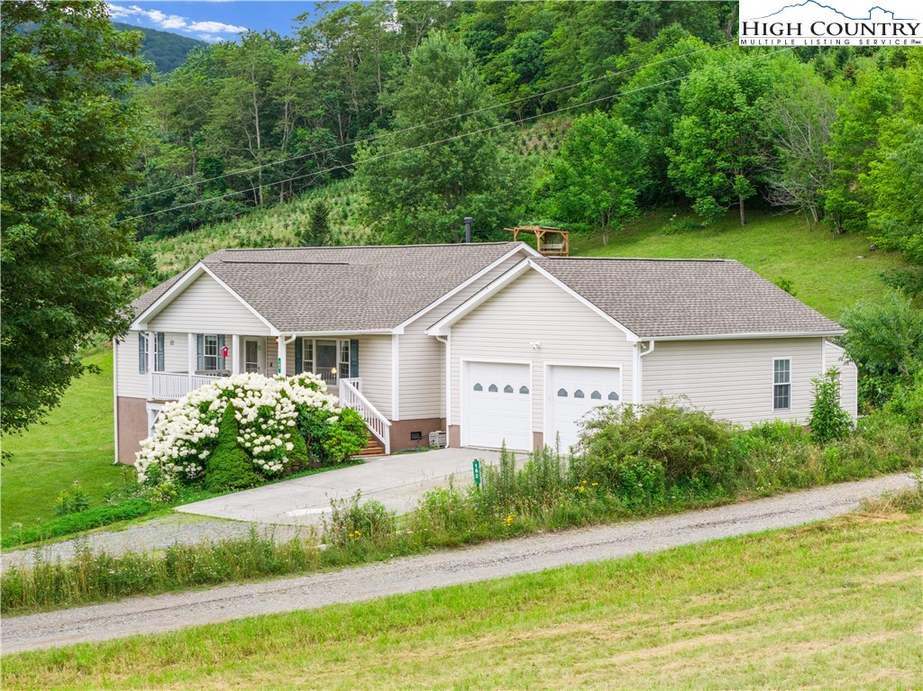163 Goldfinch Hill Road Boone, NC 28607 - Photo 2 of 42 Gallery Image 2