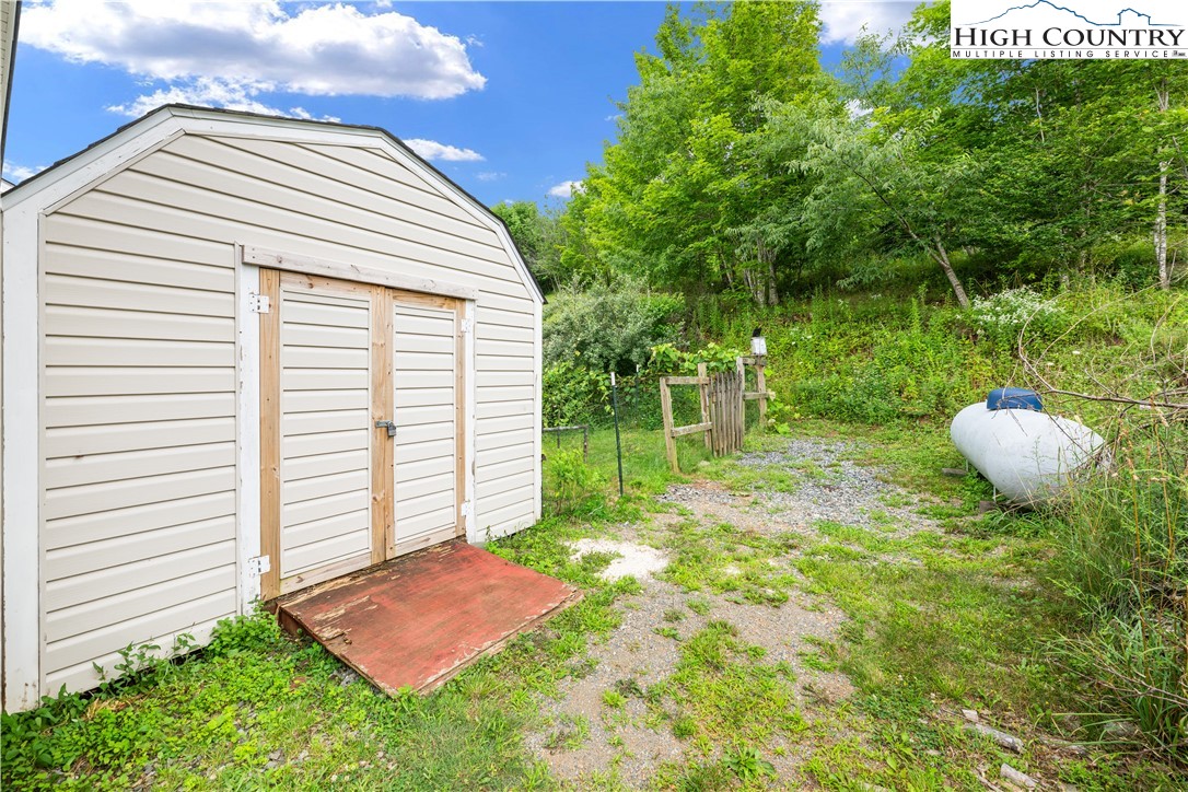 163 Goldfinch Hill Road Boone, NC 28607 - Photo 37 of 42 Gallery Image 37