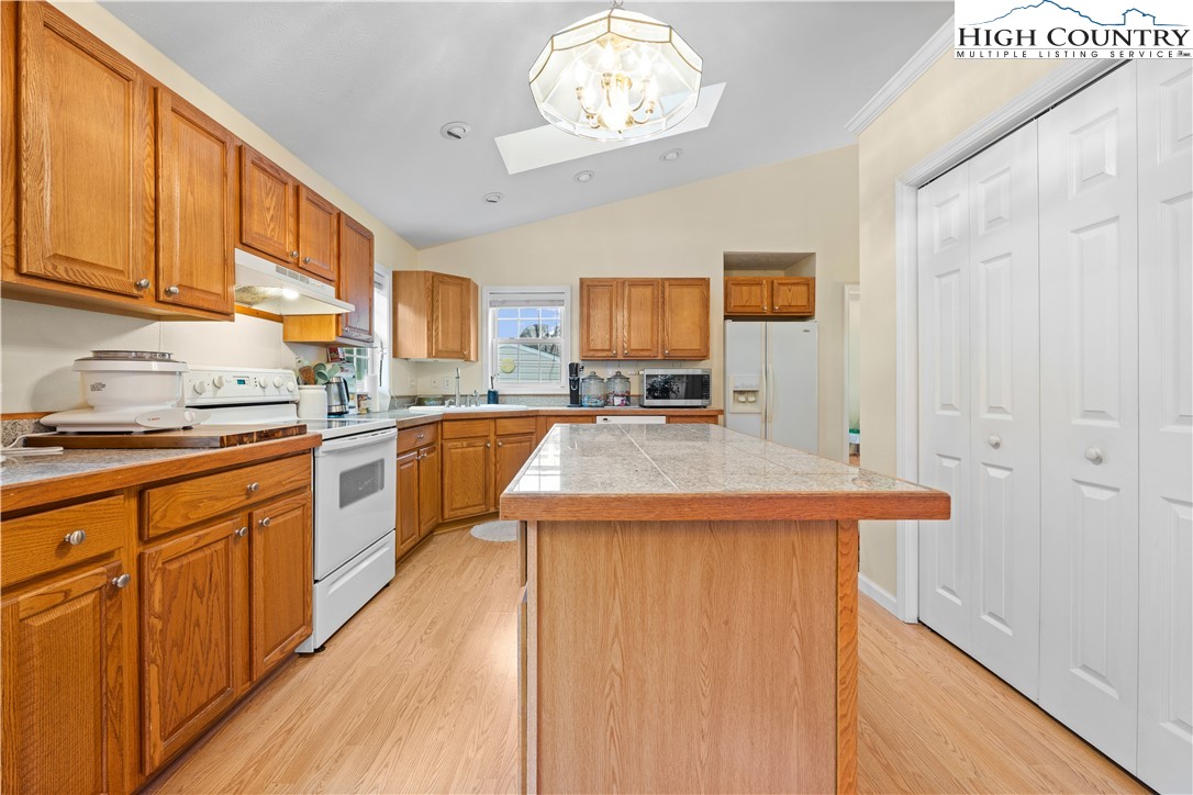 163 Goldfinch Hill Road Boone, NC 28607 - Photo 10 of 42 Gallery Image 10