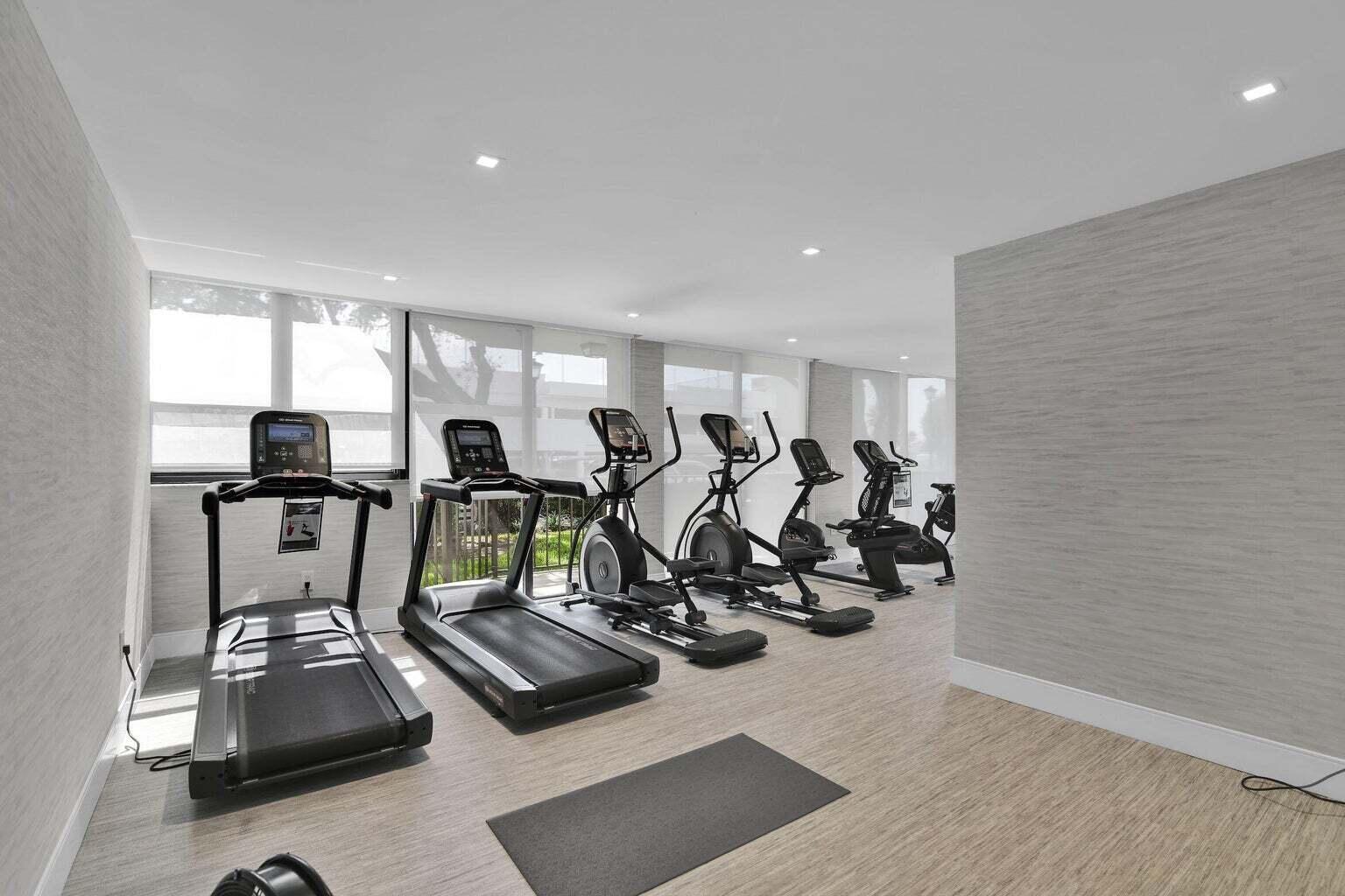 899 Jeffery Street, Unit 3010 Boca Raton, FL 33487 - Photo 54 of 99 PB East gym pic 1