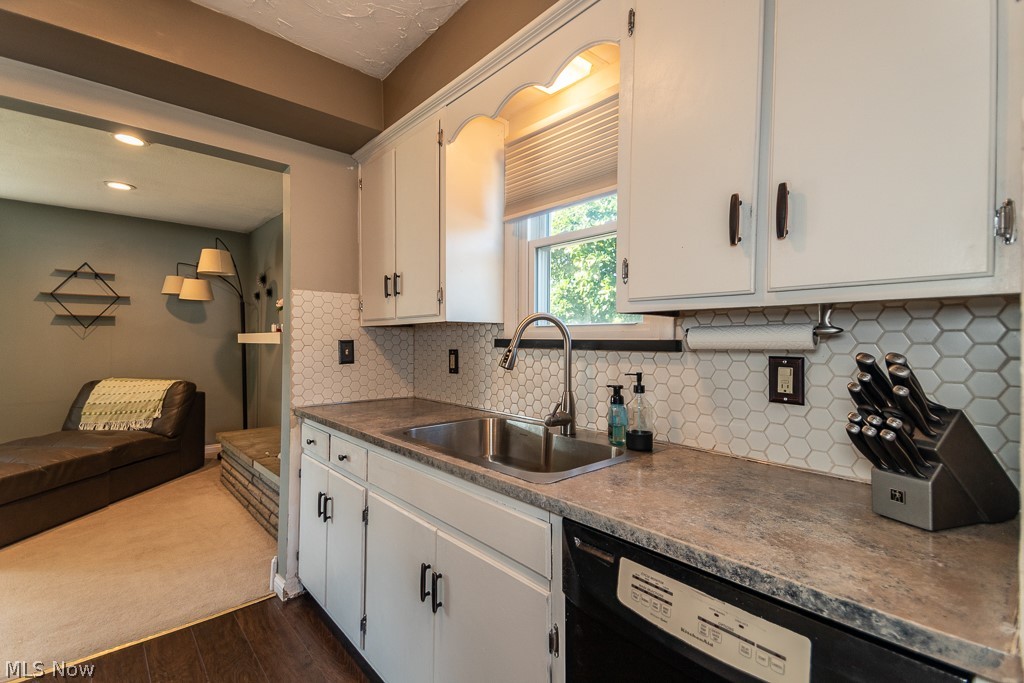 30421 Oakdale Road Willowick, OH 44095 - Photo 14 of 35