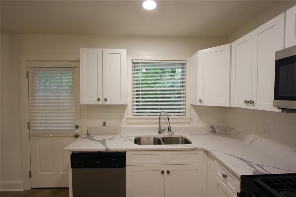 3533 Larkspur Terrace Decatur, GA 30032 - Photo 12 of 48