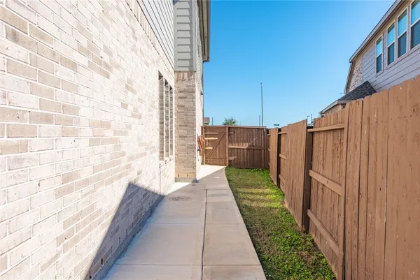 $525,000 | 6034 Lake Bridge Lane, Manvel, TX 77578