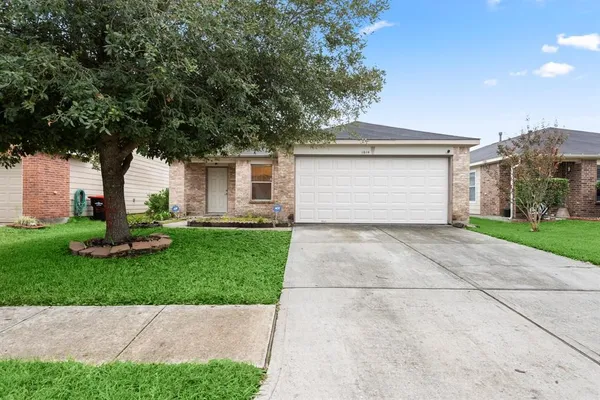$1,900 | 1614 Wooded Acres Drive, Humble, TX 77396