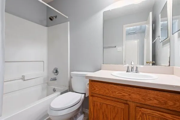 $1,900 | 1614 Wooded Acres Drive, Humble, TX 77396