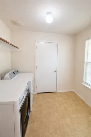 $1,900 | 1614 Wooded Acres Drive, Humble, TX 77396