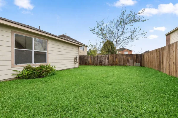 $1,900 | 1614 Wooded Acres Drive, Humble, TX 77396