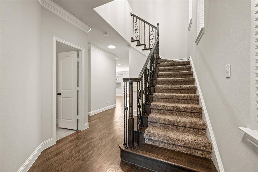 250 Churchill Loop Grapevine, TX 76051 - Photo 5 of 38