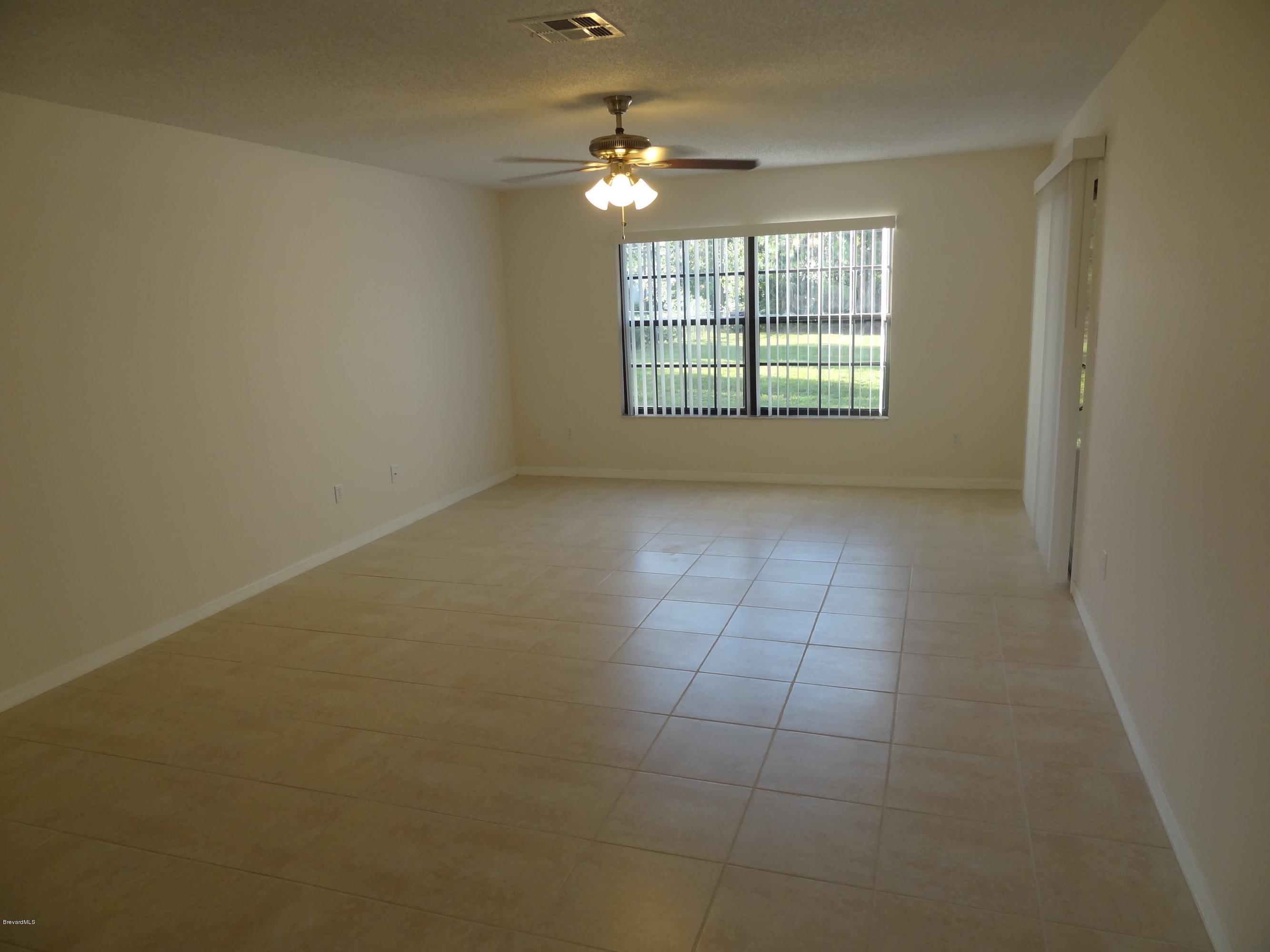 210 Wendover Road Southwest Palm Bay, FL 32908 - Photo 6 of 14 Huge Family Room