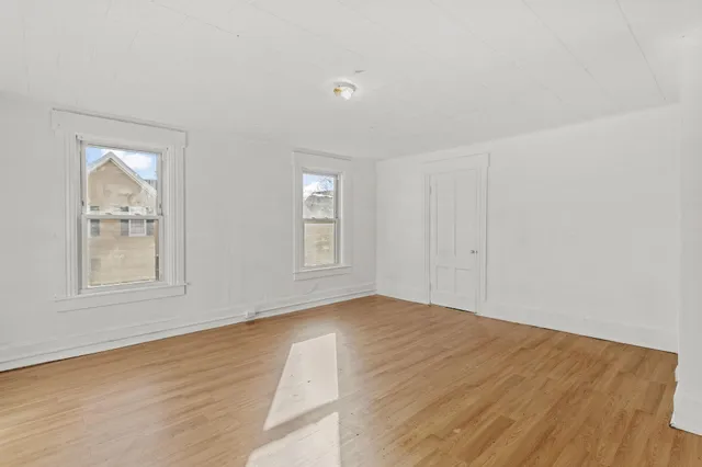 $1,650 | 278 Auburn Street, Unit 3, Manchester, NH 03103