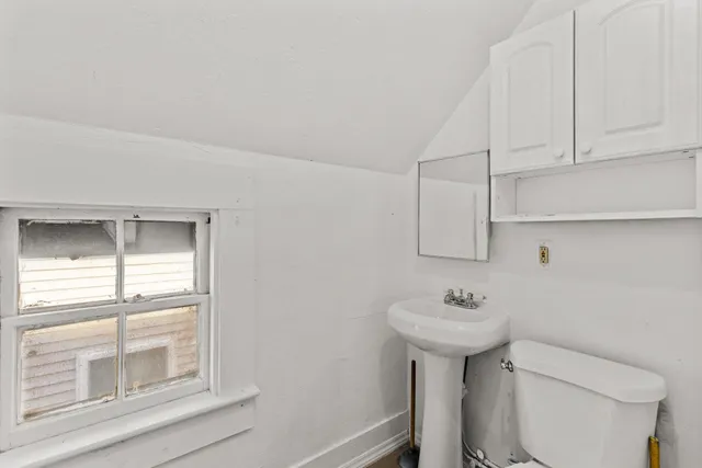 $1,650 | 278 Auburn Street, Unit 3, Manchester, NH 03103