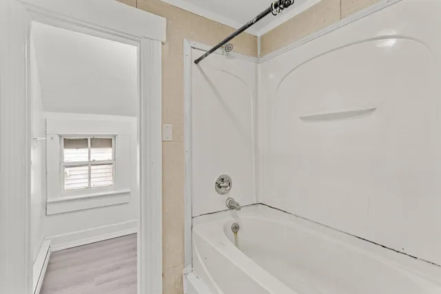 $1,650 | 278 Auburn Street, Unit 3, Manchester, NH 03103