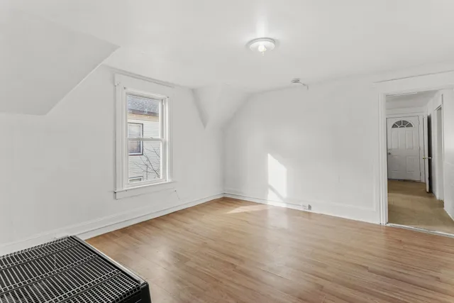 $1,650 | 278 Auburn Street, Unit 3, Manchester, NH 03103