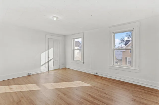 $1,650 | 278 Auburn Street, Unit 3, Manchester, NH 03103