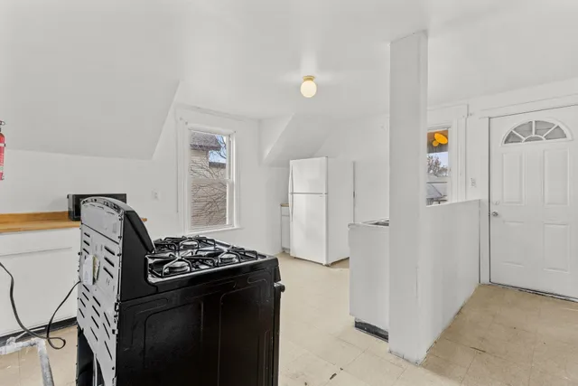 $1,650 | 278 Auburn Street, Unit 3, Manchester, NH 03103