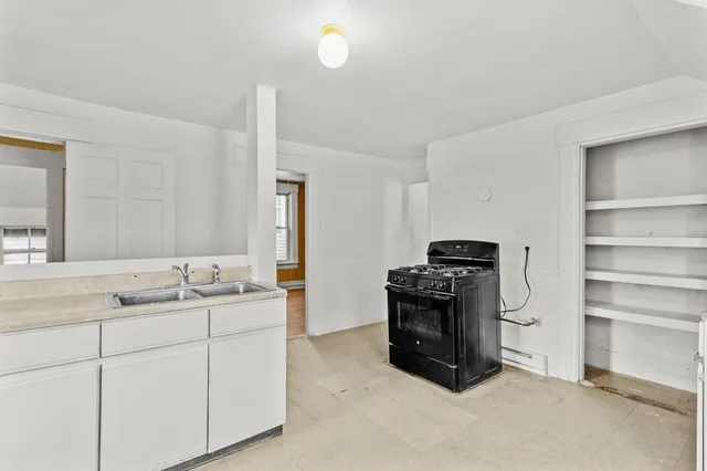 $1,650 | 278 Auburn Street, Unit 3, Manchester, NH 03103