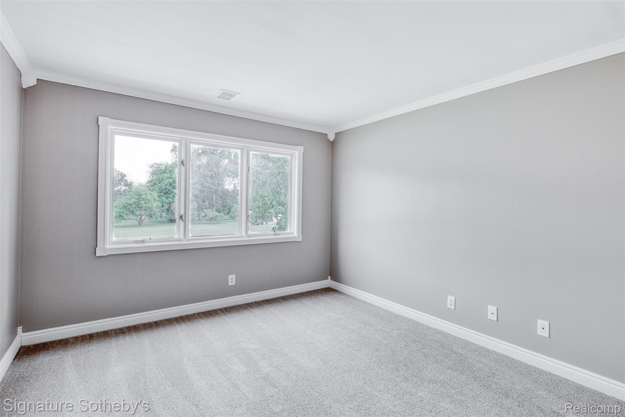 47296 Denton Road Belleville, MI 48111 - Photo 24 of 33 Bedroom 3 with large window and good size closet