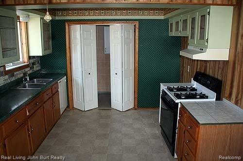 3325 Harrison Avenue Rochester, MI 48307 - Photo 4 of 12 Harrison - 016