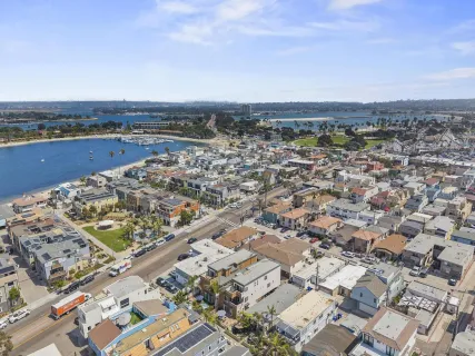 $1,774,000 | 735 Jersey Court, San Diego, CA 92109