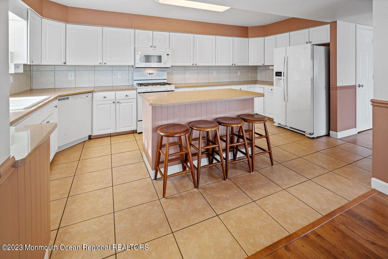 247 Mandarin Road Brick, NJ 08723 - Photo 13 of 27 m20