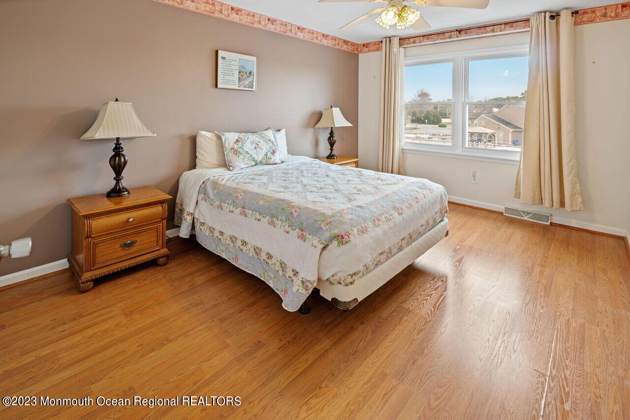 247 Mandarin Road Brick, NJ 08723 - Photo 20 of 27 m25