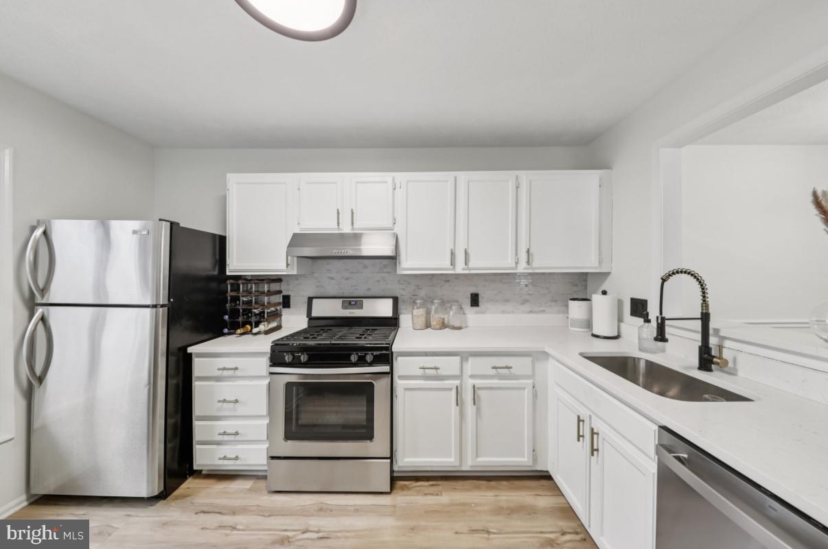 2209 Hunters Run Drive Reston, VA 20191 - Photo 11 of 30