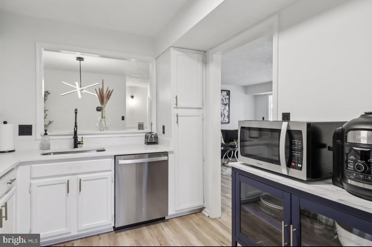 2209 Hunters Run Drive Reston, VA 20191 - Photo 13 of 30