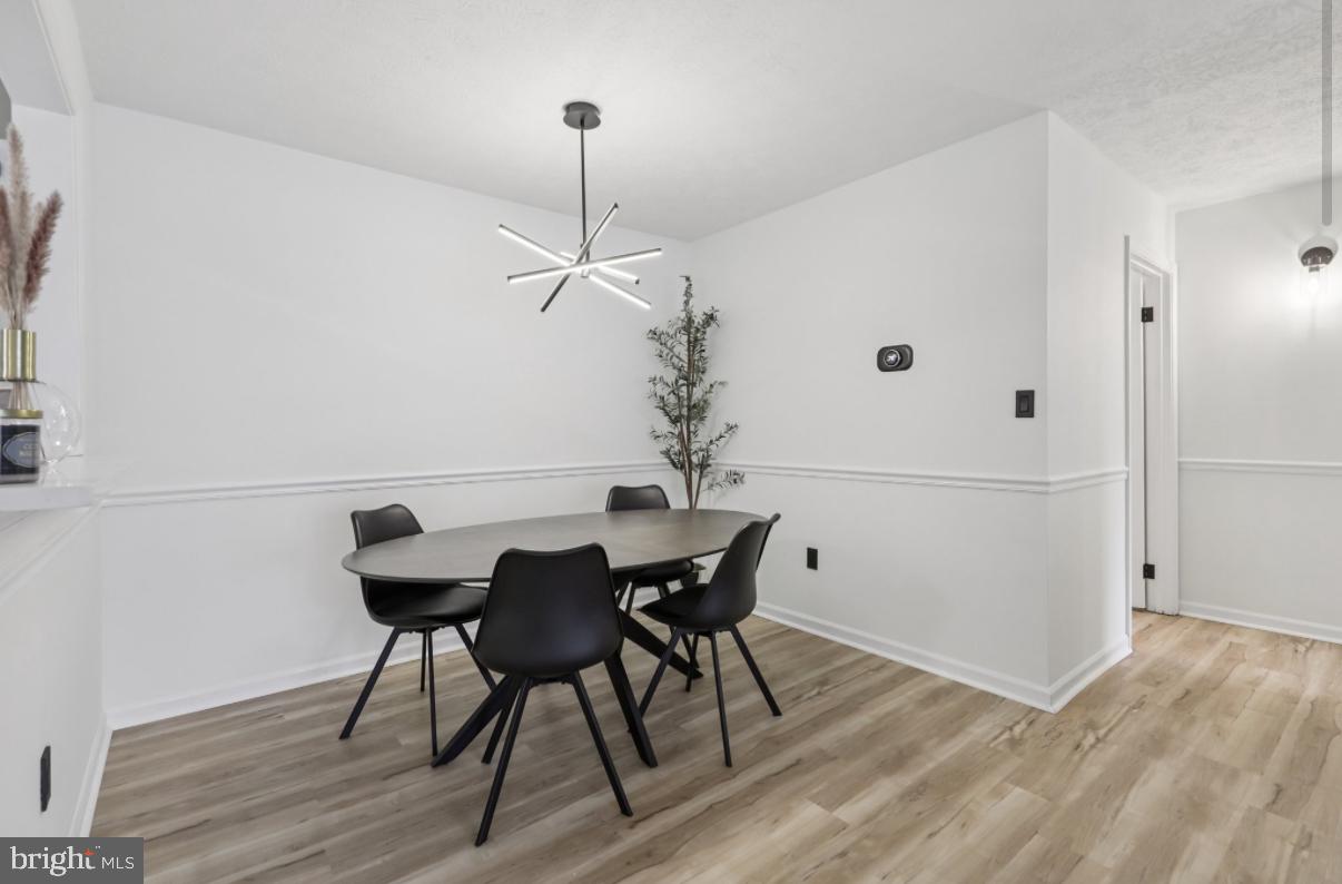 2209 Hunters Run Drive Reston, VA 20191 - Photo 6 of 30