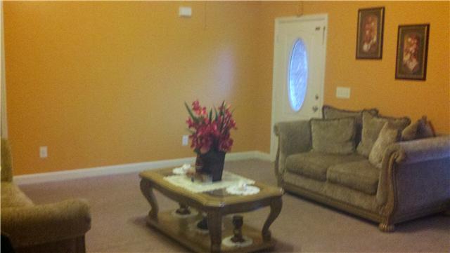 2496 Bluebird Road Lebanon, TN 37087 - Photo 3 of 16 living room