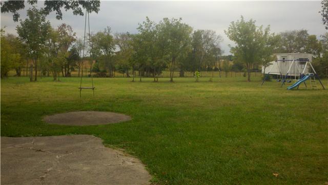 2496 Bluebird Road Lebanon, TN 37087 - Photo 4 of 16 Back yard