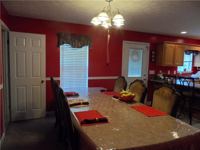 2496 Bluebird Road Lebanon, TN 37087 - Photo 8 of 16 dining area