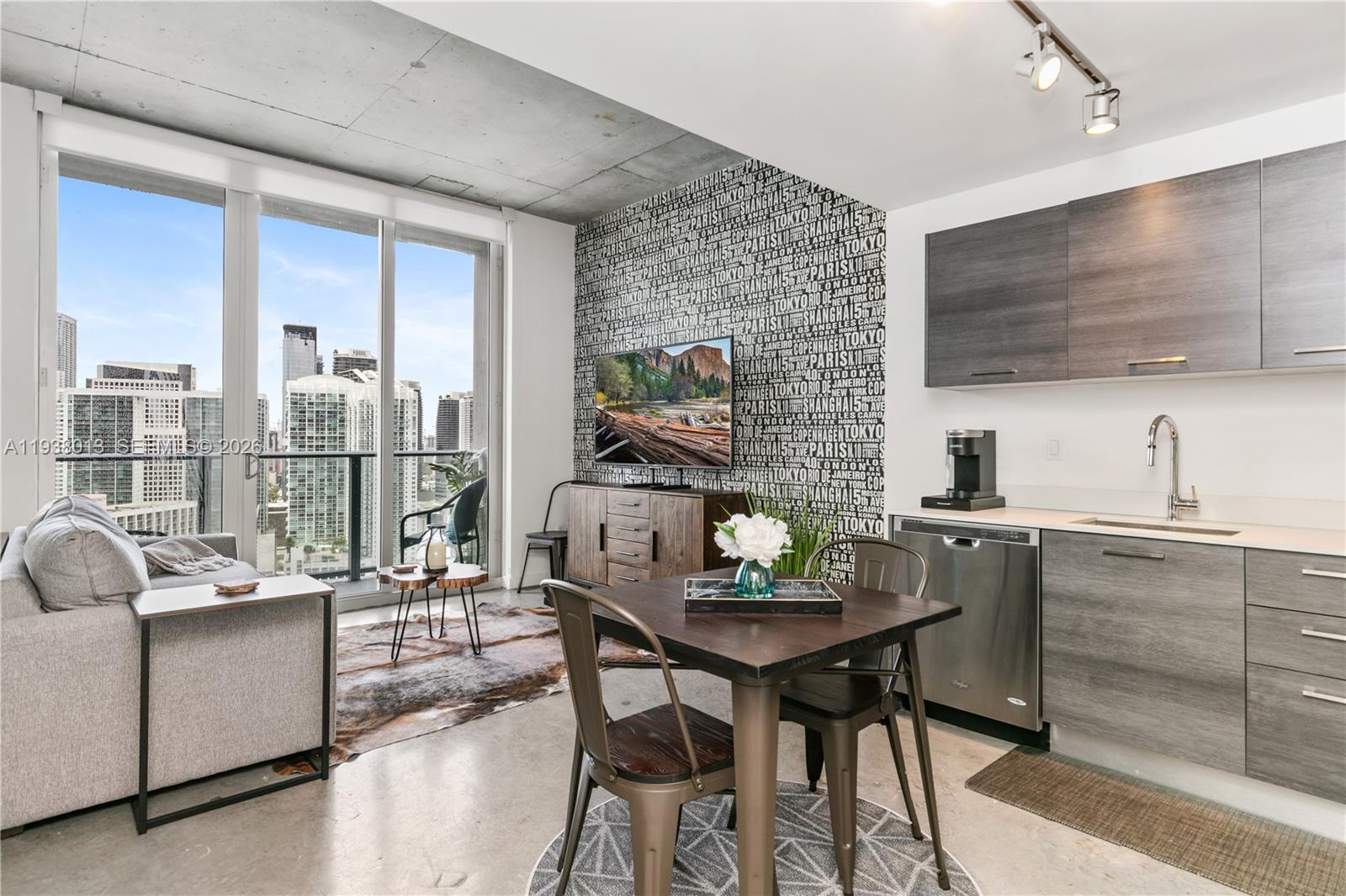 151 Southeast 1st Street, Unit 3103 Miami, FL 33131 - Photo 20 of 51 a living room with furniture