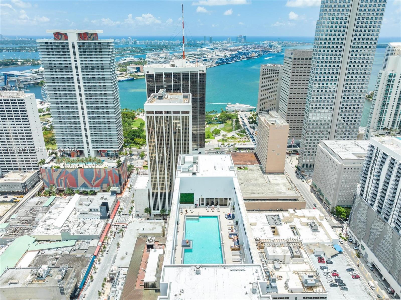 151 Southeast 1st Street, Unit 3103 Miami, FL 33131 - Photo 45 of 51 a picture of city view