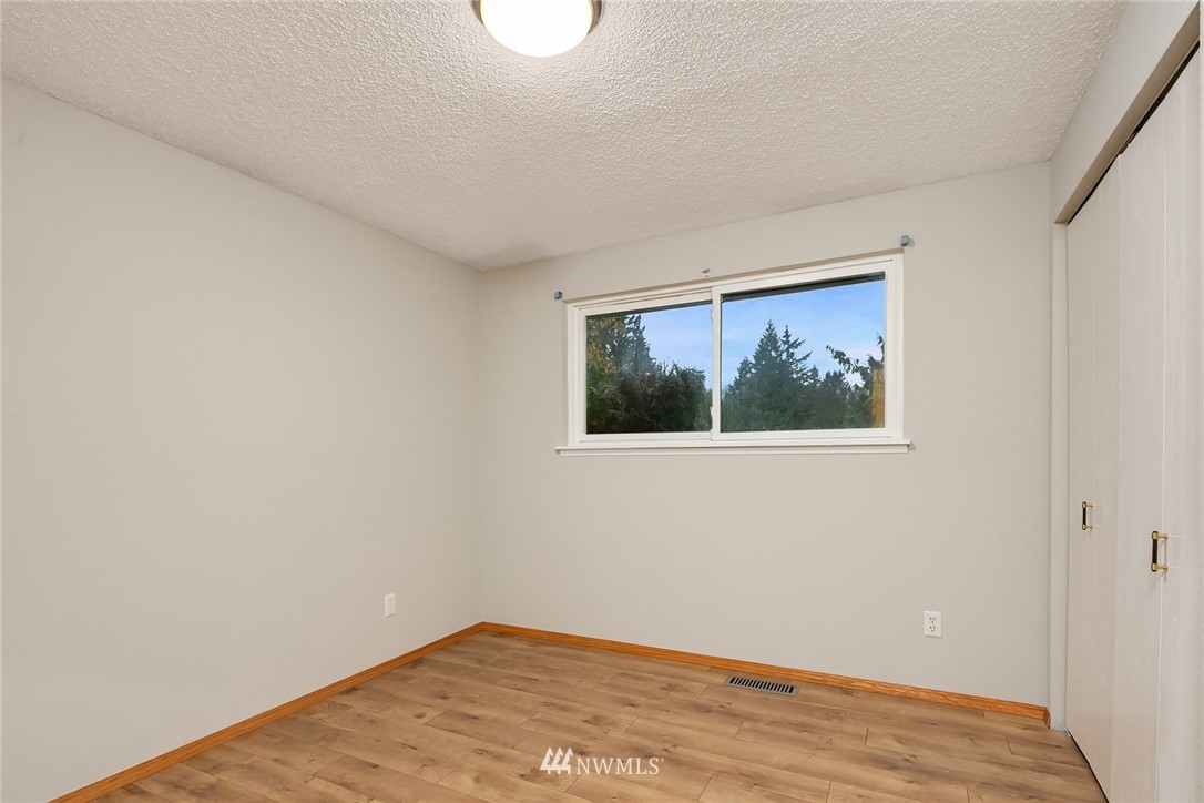 13613 196th Avenue Southeast Renton, WA 98059 - Photo 13 of 25 Gallery Image 13