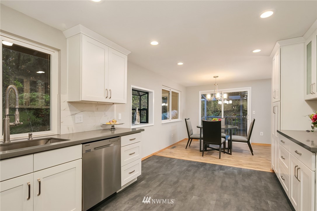 13613 196th Avenue Southeast Renton, WA 98059 - Photo 5 of 25 Gallery Image 5