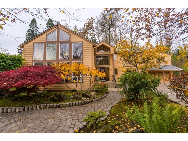 $875,000 | 8925 Southwest 80th Avenue, Portland, OR 97223