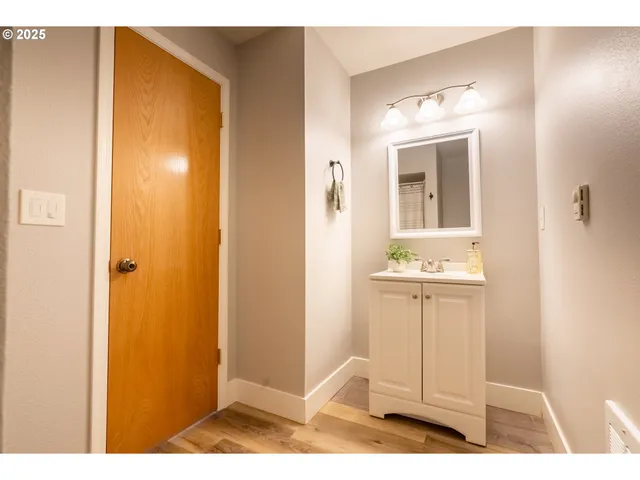 $875,000 | 8925 Southwest 80th Avenue, Portland, OR 97223