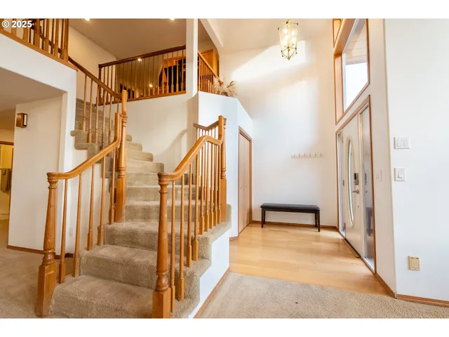 $875,000 | 8925 Southwest 80th Avenue, Portland, OR 97223