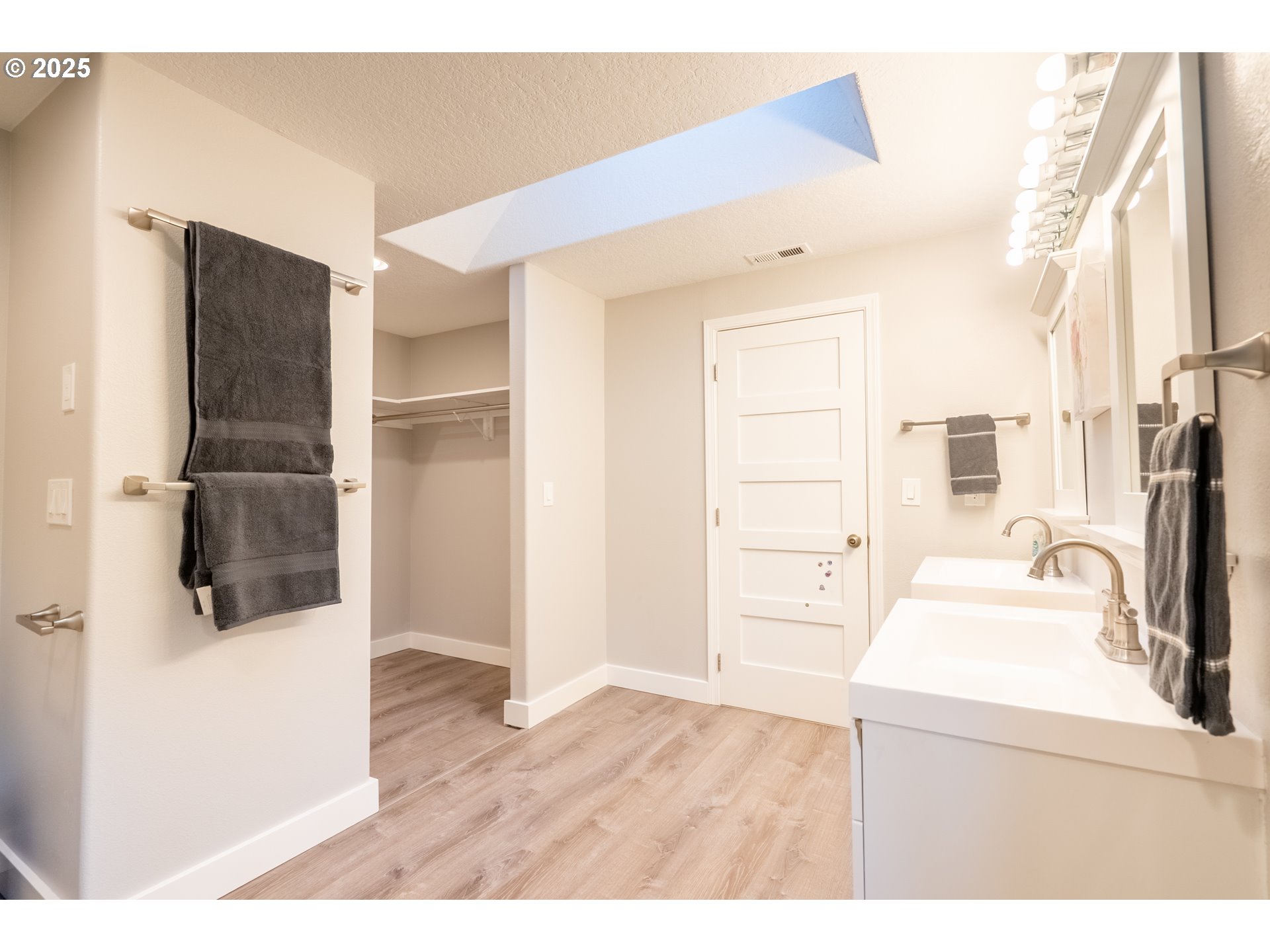 8925 Southwest 80th Avenue Portland, OR 97223 - Photo 24 of 48