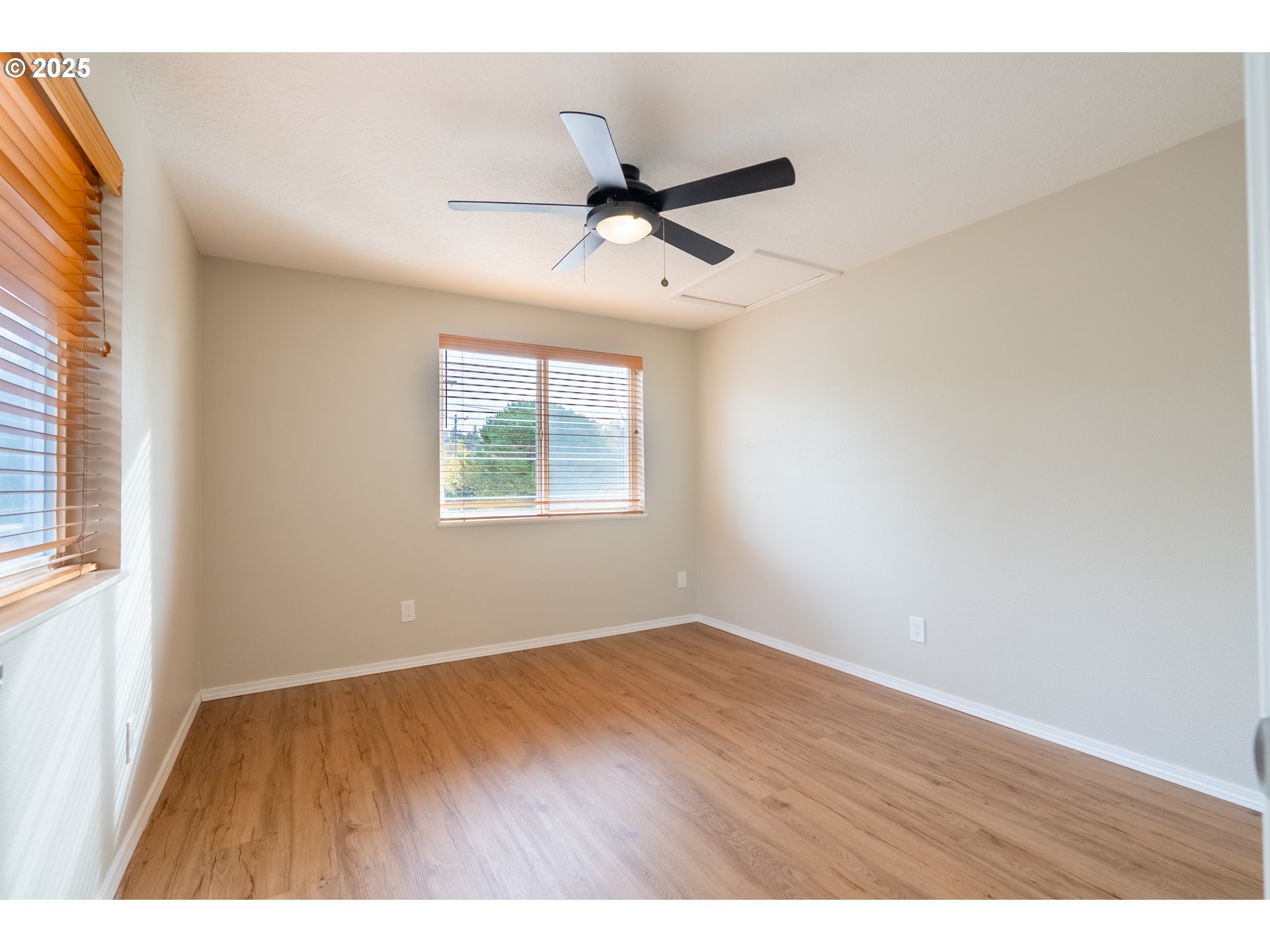 8925 Southwest 80th Avenue Portland, OR 97223 - Photo 34 of 48