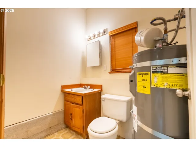 $875,000 | 8925 Southwest 80th Avenue, Portland, OR 97223