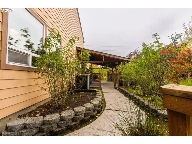 $875,000 | 8925 Southwest 80th Avenue, Portland, OR 97223