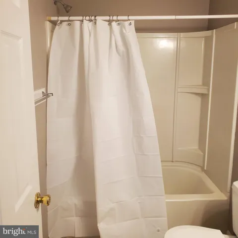 $1,300 | 314 South Locust Street, Hagerstown, MD 21740