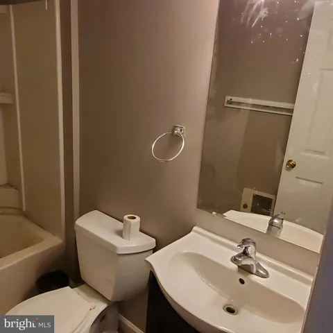 $1,300 | 314 South Locust Street, Hagerstown, MD 21740