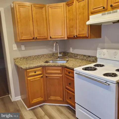 $1,300 | 314 South Locust Street, Hagerstown, MD 21740